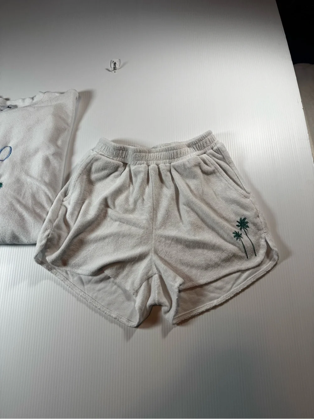 YLLW THE LABEL: 000 Palm Embroidered White Matching Set